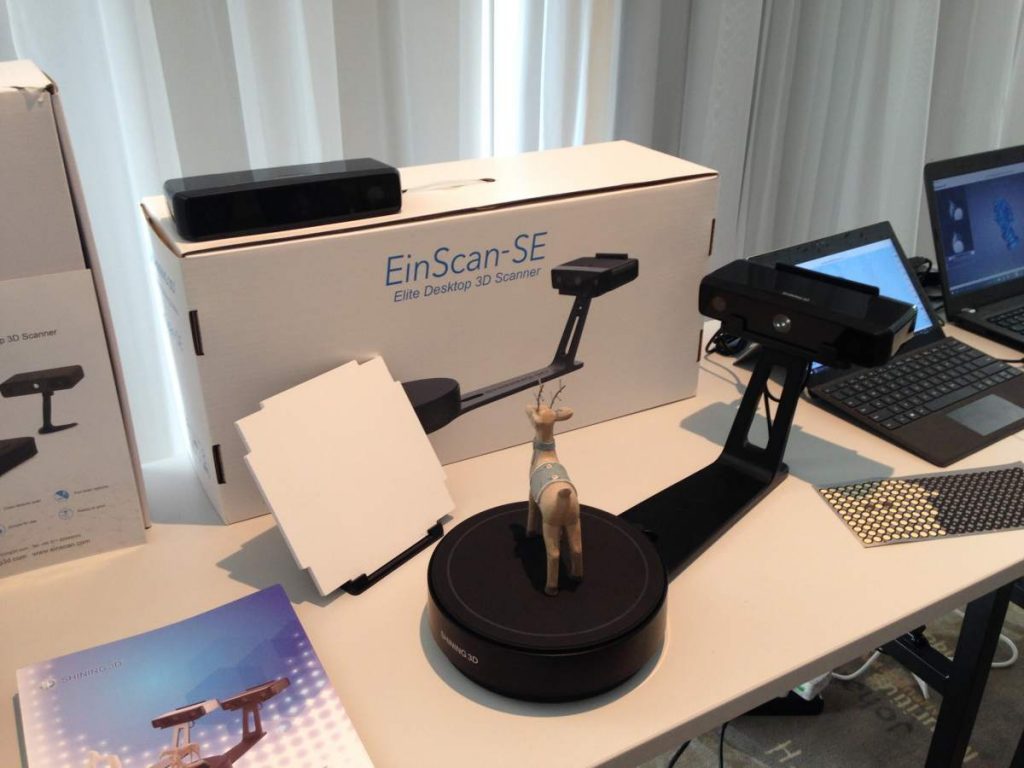 The EinScan-SE model. Photo by Beau Jackson for 3D Printing Industry